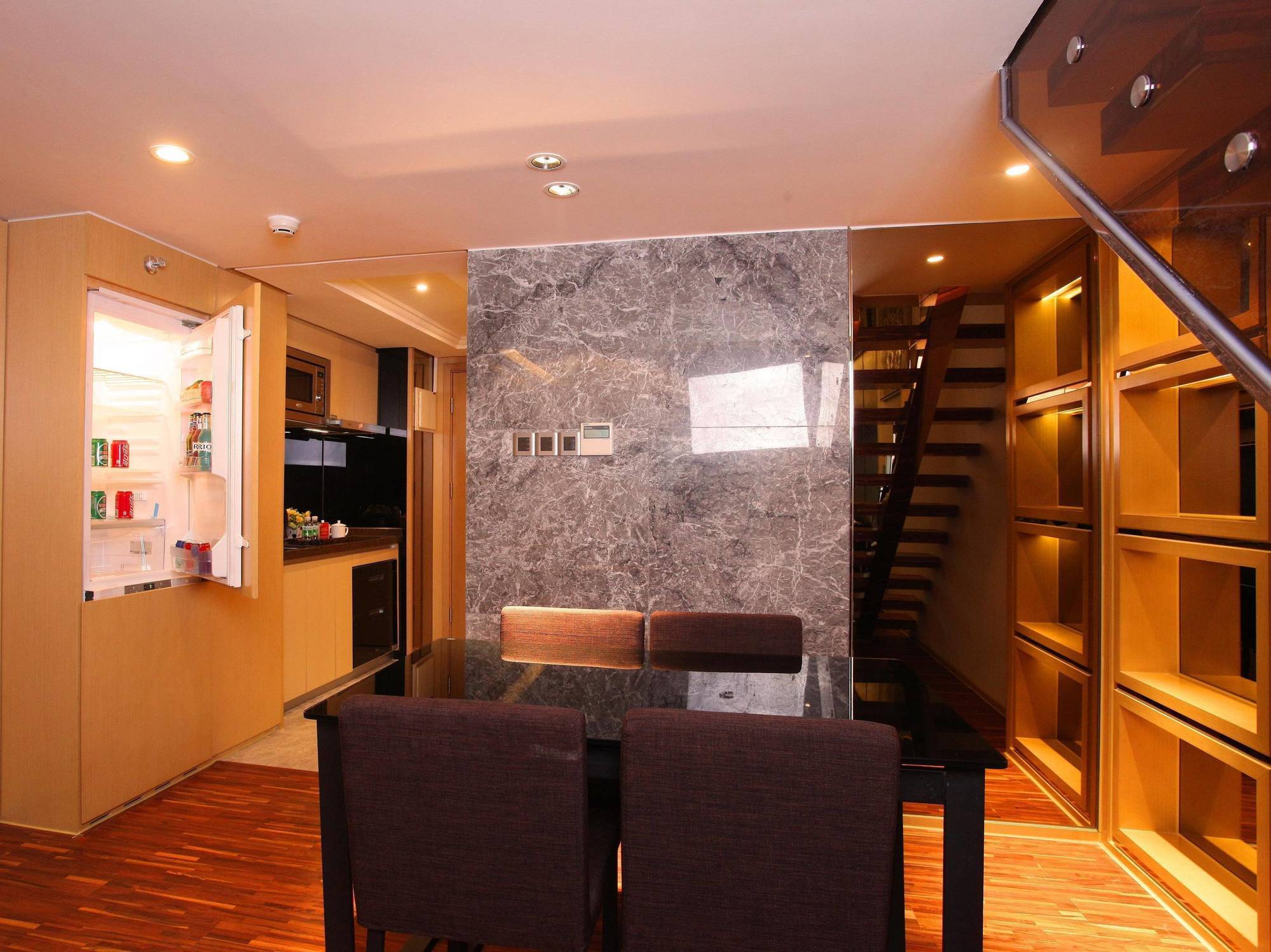 Heefun Apartment Hotel Guangzhou - Poly D Plaza Branch Exteriör bild